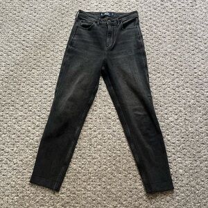 Hollister Women's Ultra High Rise Mom Jeans